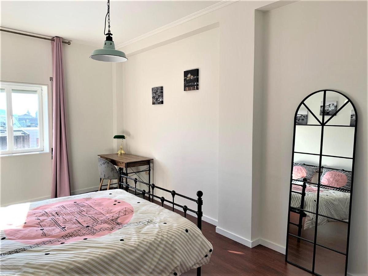 Charm City Center Apt 140M2 & Free Parking Apartment Braga Bagian luar foto