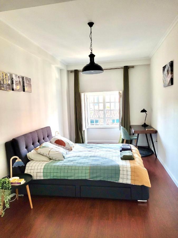 Charm City Center Apt 140M2 & Free Parking Apartment Braga Bagian luar foto