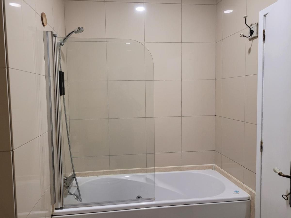 Charm City Center Apt 140M2 & Free Parking Apartment Braga Bagian luar foto