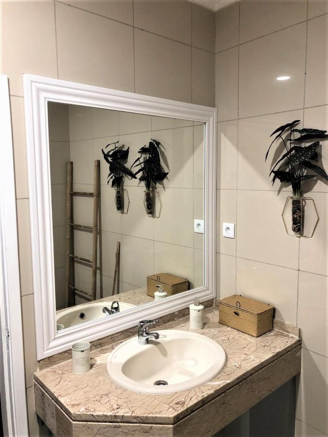 Charm City Center Apt 140M2 & Free Parking Apartment Braga Bagian luar foto