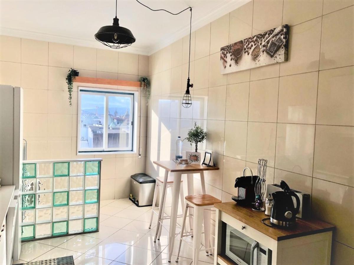 Charm City Center Apt 140M2 & Free Parking Apartment Braga Bagian luar foto